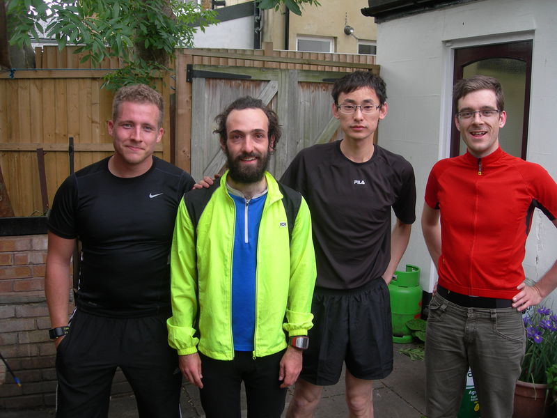 Fotofinish in de Happy Man pub in Englefield Green. Tim, Mitya, Jiaxin en Wouter.