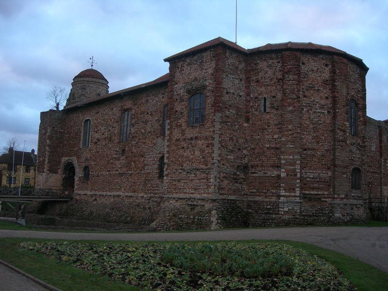 En daarachter staat Colchester Castle. Helaas dicht voor verbouwing tot 2014.