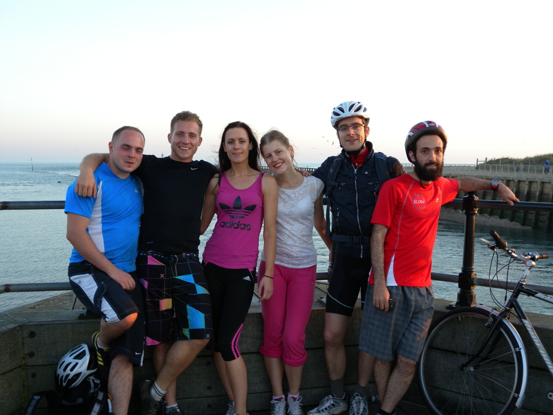 Onze eindbestemming: de noordzee. Vlrn: Marco, Tim, Ruth, Valentina, Wouter en Mitya.